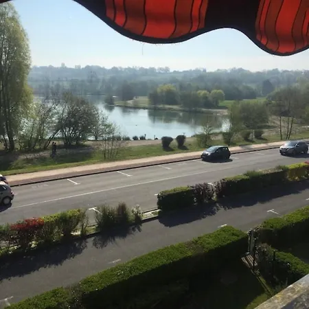 Διαμέρισμα Charmant Vue Sur Le Lac